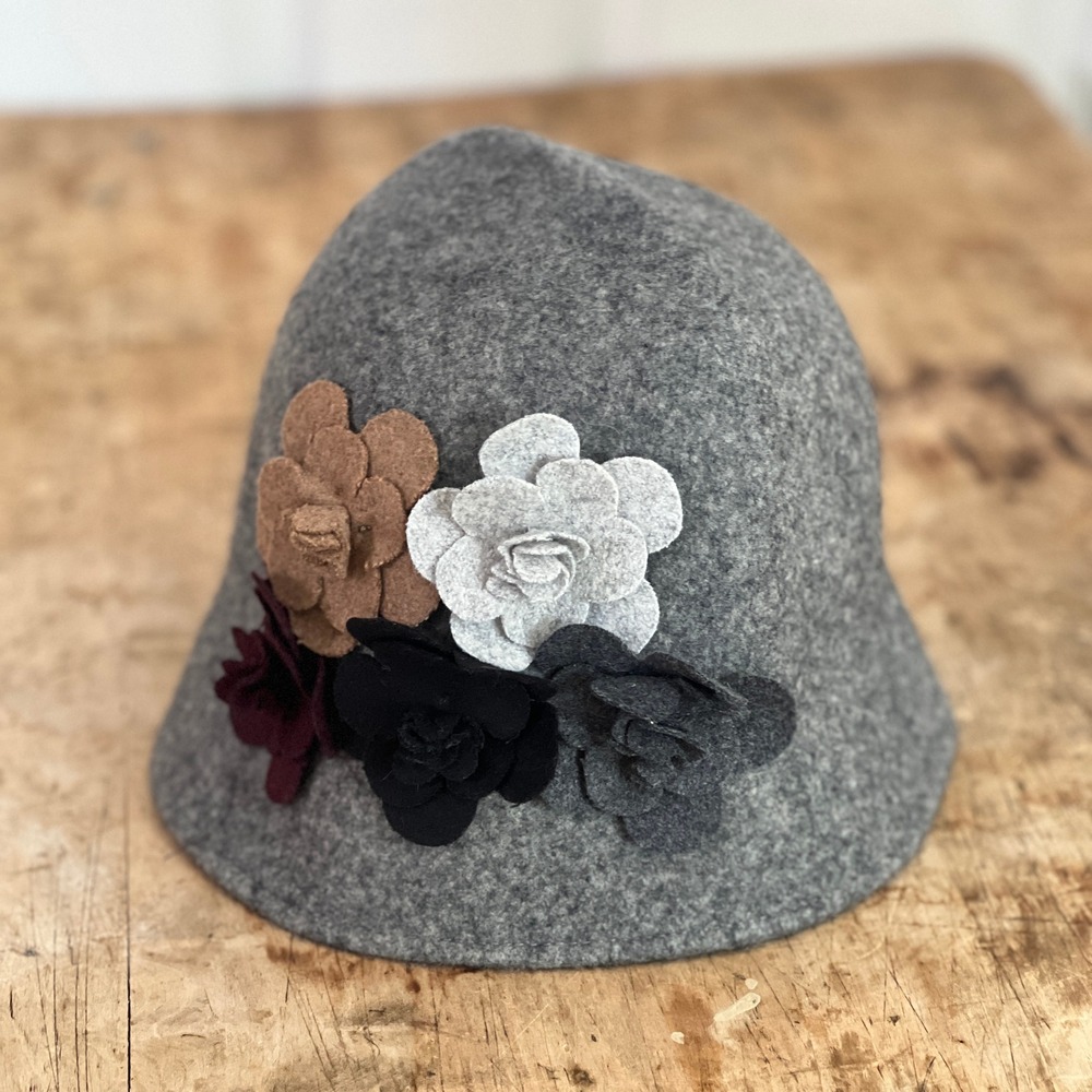 Wool Cloche Hat OS Women Floral Applique Gray Vintage Style Winter Felt Bucket